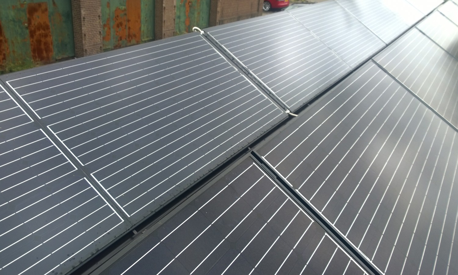 Triple Solar PVT tiny house warmtepomp Sustainer PVT panelen