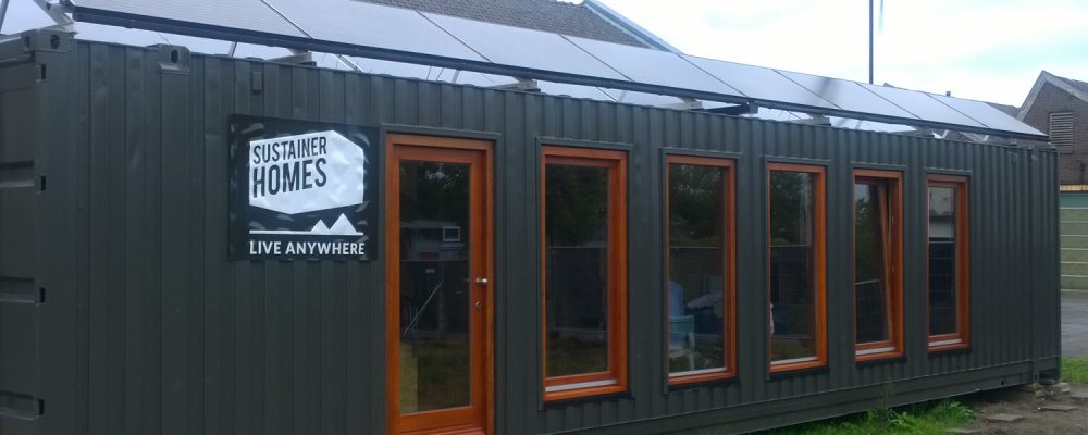 Triple Solar PVT tiny house warmtepomp Sustainer PVT panelen detail montage Sustainer aanzicht