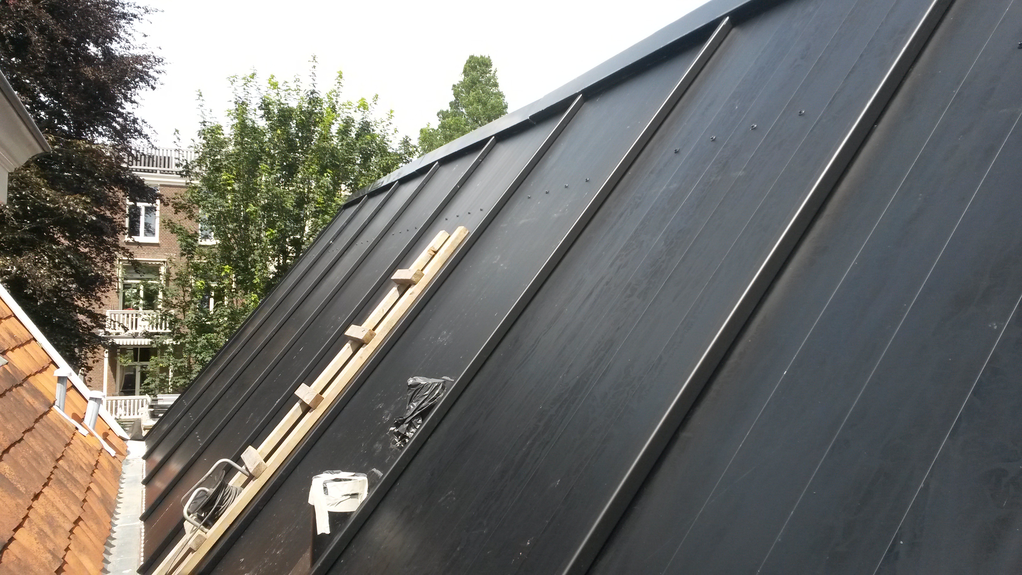 Triple-Solar-PVT-paneel-warmtepomppaneel-huis-dakconstructie-01