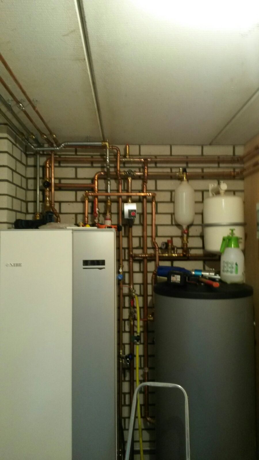 PVT zonnepaneel met warmtepomp installatie met warmteterugwinning