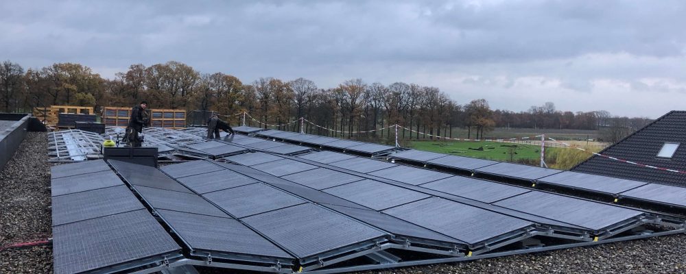 Triple-Solar-PVT-warmtepomp-Panelen-zonnepanelen-systeem-zorgcomplex-de-tuinen-woudenberg-01