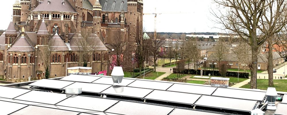PVT-paneel-zonnepaneel-warmtepomppaneel-Triple-Solar-Cruquius-school-Haarlem-01