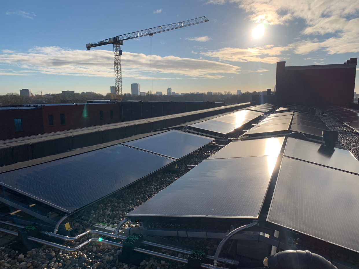 Energie leverende woningen in Utrecht-Lindehof-PVT-panelen-bron-Water-water-Warmtepomp-Triple-Solar-01