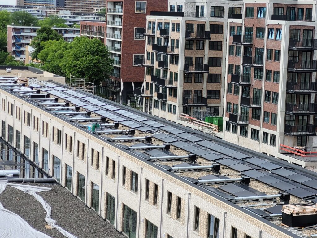 Poortmeester-Ballast-Nedam-BNPD-Triple-Solar-PVT-panelen-warmtepomp-01|Poortmeester-Ballast-Nedam-BNPD-Triple-Solar-PVT-panelen-warmtepomp-03|Poortmeester-Ballast-Nedam-BNPD-Triple-Solar-PVT-panelen-warmtepomp-03|Poortmeester-Delft-PVT-panelen-hijsen-bron-warmtepomp-appartementen-woningen-Ballast-Nedam-Triple-Solar-01|Poortmeester-Delft-PVT-panelen-hijsen-bron-warmtepomp-appartementen-woningen-Ballast-Nedam-Triple-Solar-02|Poortmeester-Ballast-Nedam-BNPD-Triple-Solar-PVT-panelen-warmtepomp-04