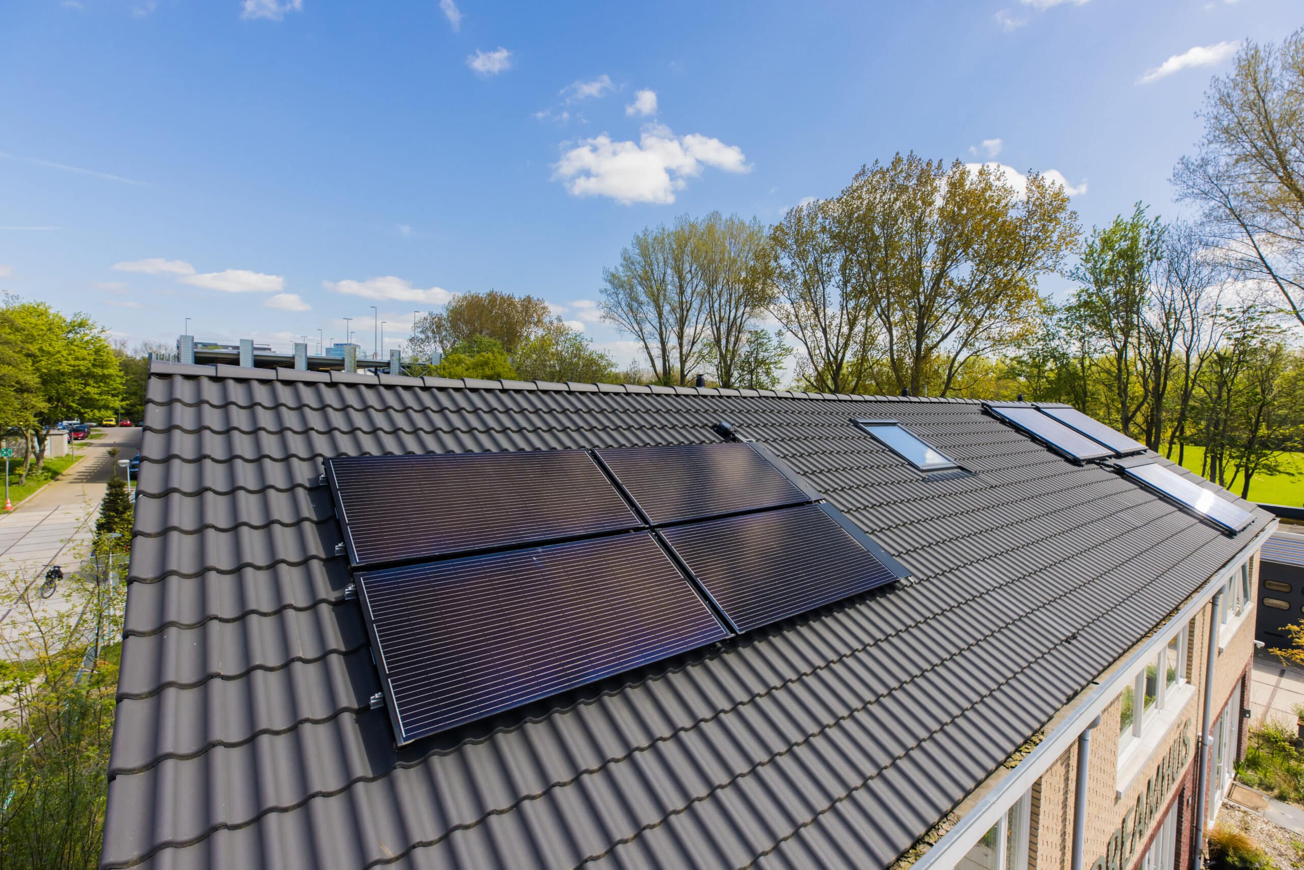 Installatie van PVT panelen op woning met beperkt dakoppervlak
